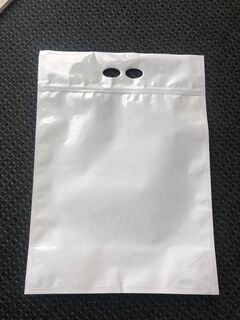 Stand Up Pouch 5kg Shiny White both sides with Zip no Valve w Die Cut Handle 400w x 550h (90 + 90)g