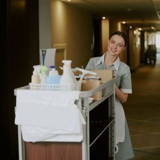 Why Motels and Hotels Should Always Use Commercial Cleaning Supplies